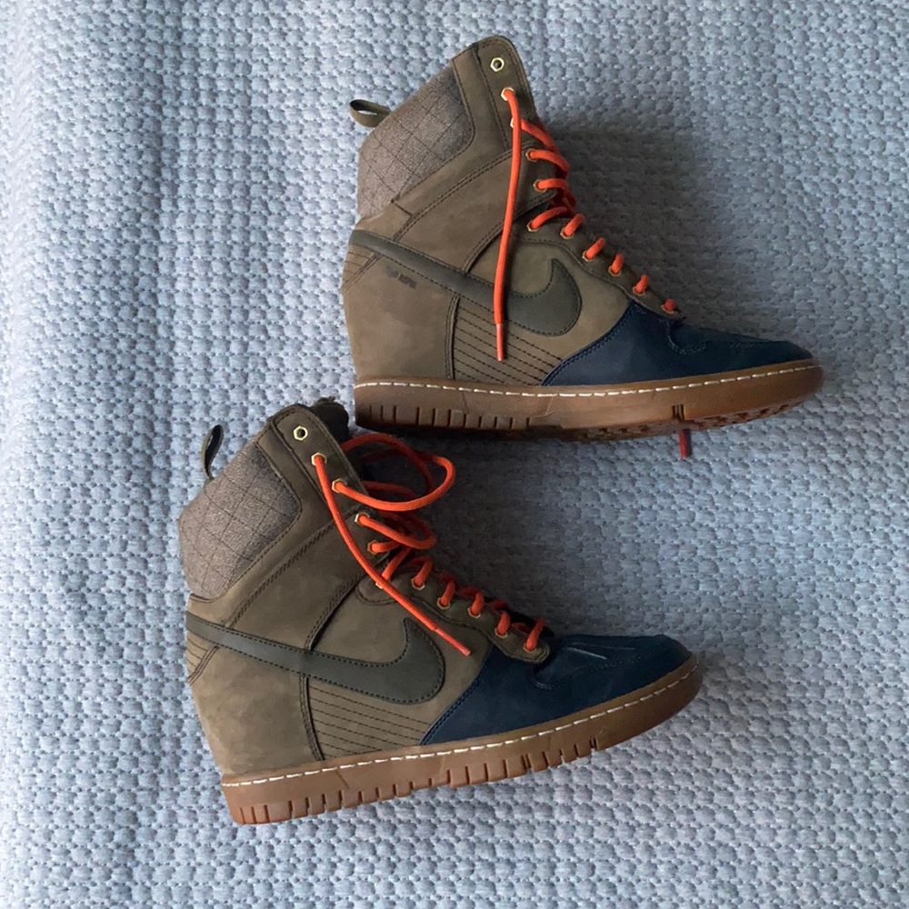 EUC NIKE SHOES SNEAKERBOOT DUNK